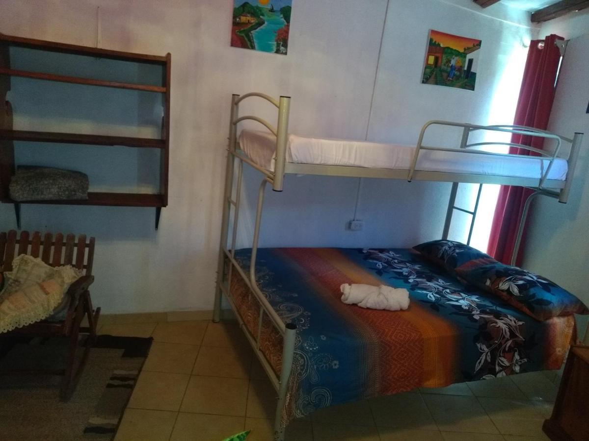 Hostel Paco House Monteverde Exterior photo