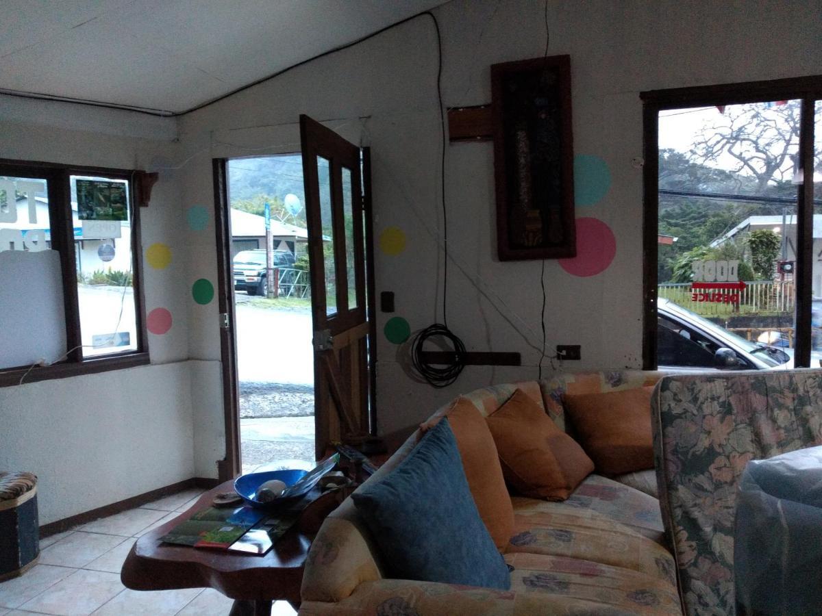 Hostel Paco House Monteverde Exterior photo